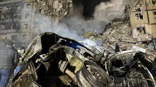 Mai multe victime în urma unui atac rusesc care a vizat un bloc de apartamente din Dnipro. Printre răniţi se numără şi un copil de şapte luni