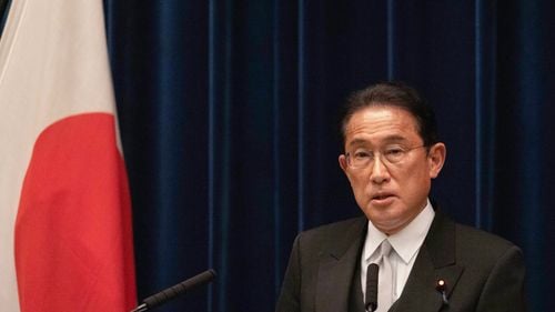 Bărbatul care a aruncat cu un exploziv artizanal asupra fostului premier japonez Fumio Kishida, condamnat la 10 ani de închisoare