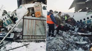 Catastrofă  aviatică în Kazahstan. Un avion a lovit o clădire rezidențială de două etaje