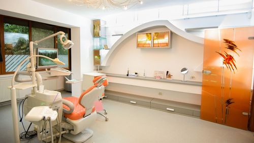Importanța sănătății dentare și beneficiile unui implant dentar