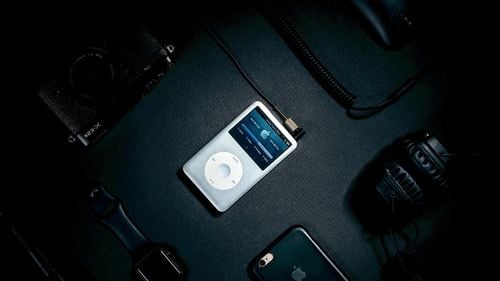 GRAFIC Istoria Ipod-ului creat de Apple: De la produs de mare succes la picajul în era smartphone-urilor