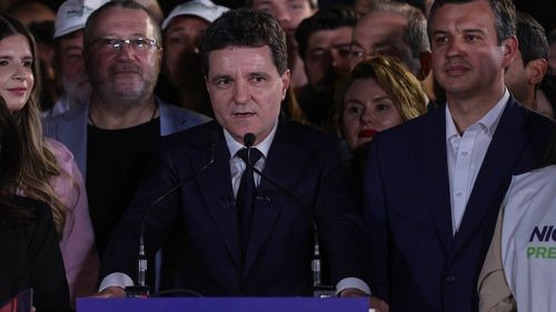 VIDEO Nicușor Dan, convorbire cu Emmanuel Macron / „În timp ce contracandidatul meu jignea poporul francez chiar la el acasă, eu am avut un dialog cu domnul Emmanuel Macron, președintele Franței”