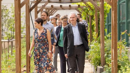 Primarii din Franța au devenit ținta nemulțumirii populației și mulți dintre ei sunt atacați fizic