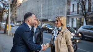 Cine e Rareș Hopincă, noul prefect al Capitalei/ A câștigat în ultimul an aproape 3.000 de euro pe lună din funcții publice