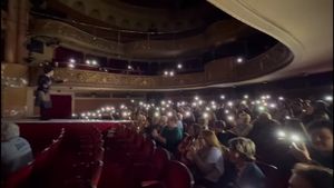 Concurs la Teatrul Maghiar de Stat Timișoara, dedicat elevilor și studenților, pentru designul costumului personalului de sală