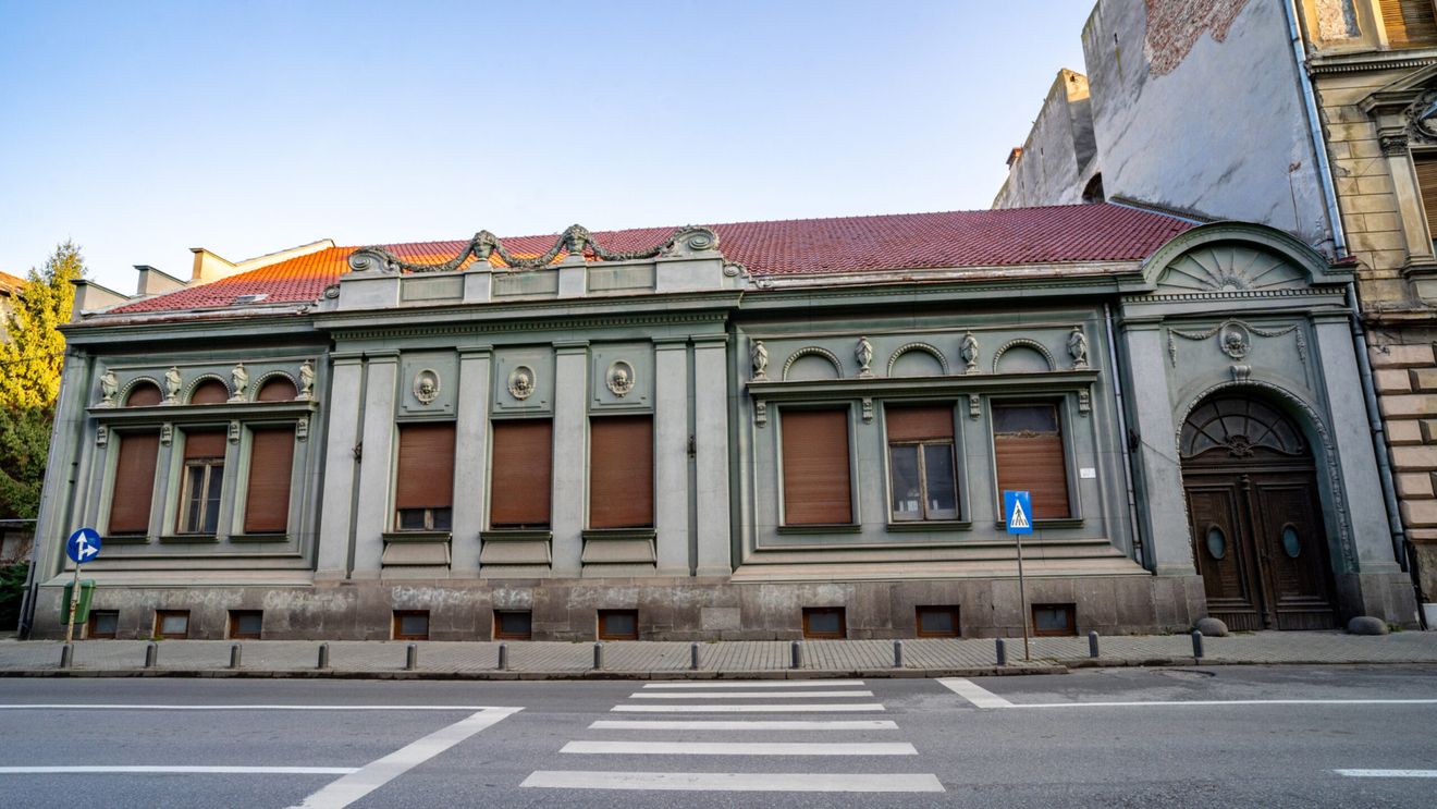 Casa Neuman, fostă reşedinţă de protocol a lui Ceauşescu din Arad, se vinde cu 2,4 milioane euro / Imobilul a mai fost scos la vânzare în 2019, pentru 2,7 milioane de euro