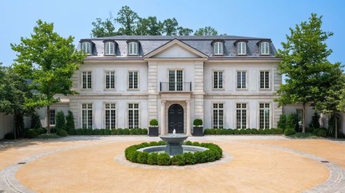 Prețurile locuințelor de lux din Washington au explodat după ce milionarii veniți să lucreze în Administrația Trump au început să se instaleze în capitala SUA