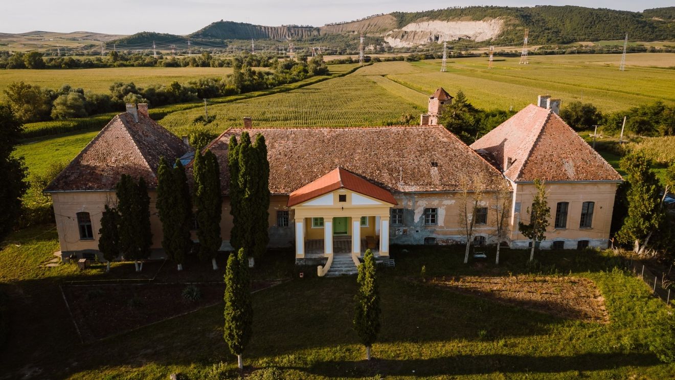 „Ziua porţilor deschise la castelul Degenfeld”, în județul Mureș, în cadrul unei acţiuni caritabile