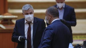 Ordonanța de urgență privind amânarea ratelor a fost adoptată cu modificări: Vor putea beneficia inclusiv restanțierii la bănci și agricultorii afectați de secetă, nu se plătește ”dobândă la dobândă”, iar creditele reeșalonate vor putea depăși limita de vârstă prevăzută în prezent