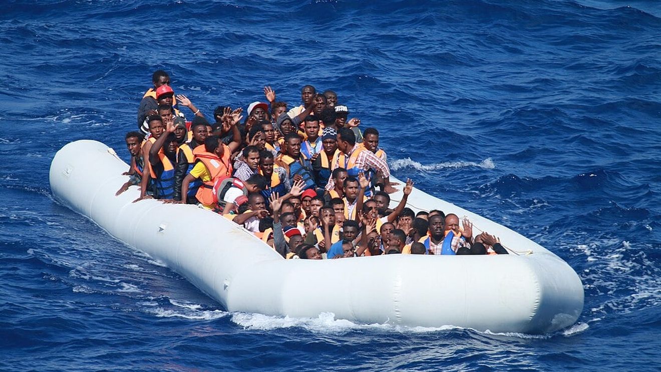 Guvernul britanic nu va mai caza azilanţii în hoteluri din cauza costurilor prea ridicate, anunță ministrul de Finanțe