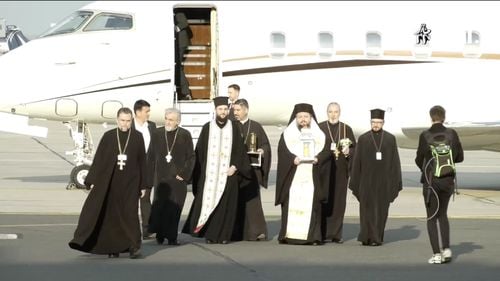 Sfânta Lumină de la Ierusalim a ajuns în România