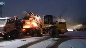 VIDEO Prima ninsoare la Rânca: strat de zăpadă de 8 centimetri