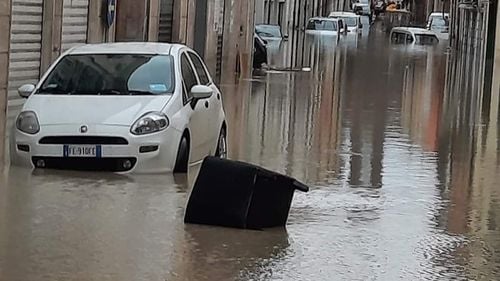 România ajută Italia să gestioneze inundații devastatoare. Opt state membre UE au trimis pompe de mare capacitate