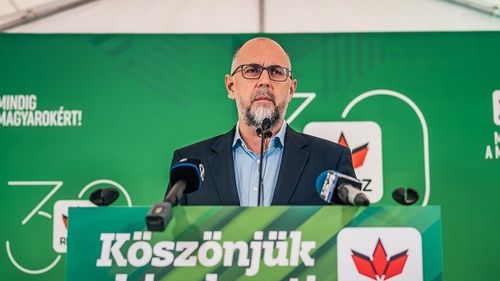 Kelemen Hunor, de Ziua Tratatului de la Trianon: "Nu putem rescrie trecutul și nici nu dorim să o facem/ A vorbi în limba maghiară în familie, a ne trimite copiii noștri la școală cu predare în limba maghiară și a consuma cultură maghiară fac parte din viața noastră de zi cu zi"