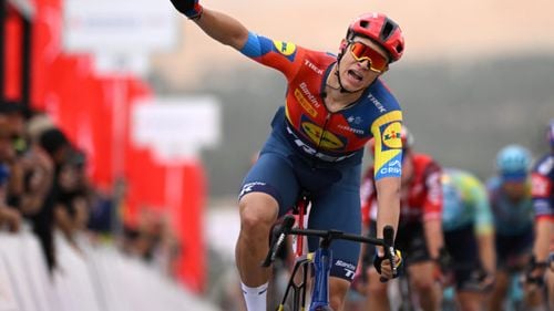 Ciclistul italian Jonathan Milan a câștigat prima etapă a turului Emiratelor Arabe Unite / Tadej Pogačar a ocupat locul 10 la debutul în noul sezon