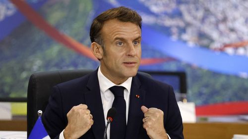 Macron îndeamnă UE să preia modelul legislației americane, care prevede aplicarea de tarife ca răspuns la discriminarea comercială