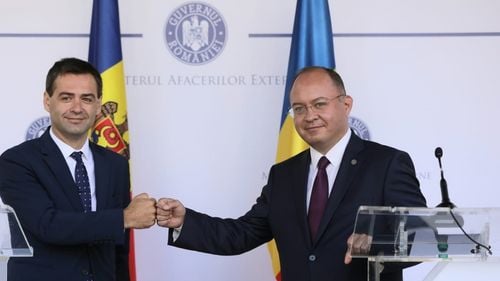 Aurescu, discuții la Davos cu premierul și ministrul de Externe al Republicii Moldova