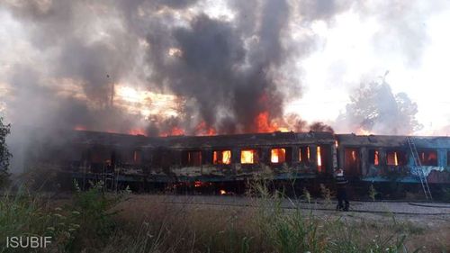 Incendiu puternic, duminică dimineața, la mai multe vagoane de tren garate în zona Calea Giulești