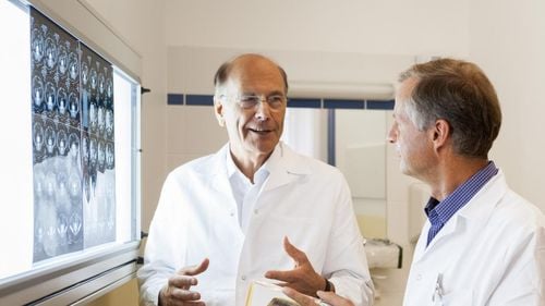 A doua opinie oncologică – mai multă siguranță pentru luarea deciziilor dificile (P)