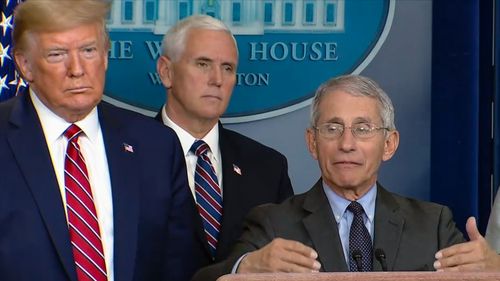 Raport: Administraţia Trump a cenzurat informaţii despre COVID