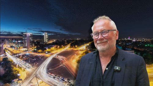 VIDEO INTERVIU Peter Bishop, fost director de planificare la Londra: „Orașele se schimbă prin pași mici, incrementali / Oamenii devin cinici dacă opiniile lor sunt ignorate” — Ce poate învăța Bucureștiul