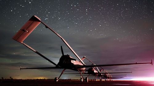 Construite în umbră, lansate noaptea: atacurile cu drone cu rază  lungă de acțiune ale Ucrainei asupra rafinăriilor rusești