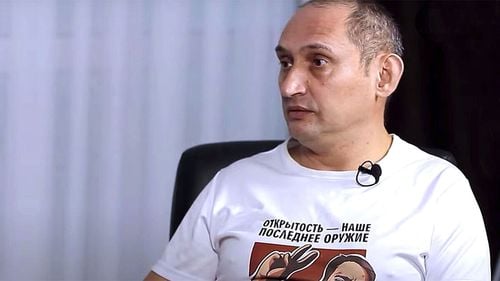 Un activist rus care documentează pierderile din Ucraina spune că a fugit din țară / Vitaly Votanovsky a descoperit și a publicat informații despre locurile speciale de înmormântare a mercenarilor din grupul Wagner uciși în Ucraina