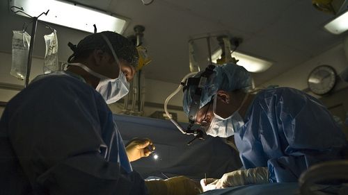 Chirurg cardiovascular, după ce inima unei fete de 16 ani, moartă într-un accident rutier, a ajuns la o absolventă de medicină: ”Cumplită, de neînchipuit durerea familiei, care a avut bunătatea de a-și transforma tragedia în viață”