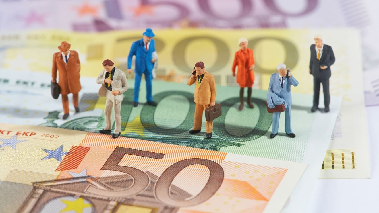 Irlanda şi România se află pe ultimele locuri în UE la ponderea taxelor şi contribuţiilor sociale în PIB