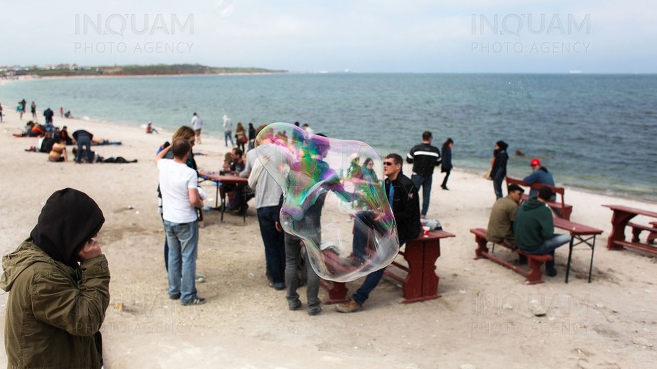 În Vama Veche, beach-barurile cu program non-stop vor difuza doar muzică ambientală în weekend, iar volumul va fi coborât