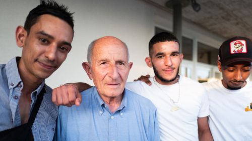 Povestea preotului italian Gino Rigoldi de 85 de ani: salvatorul copiilor orfani din Vâlcea