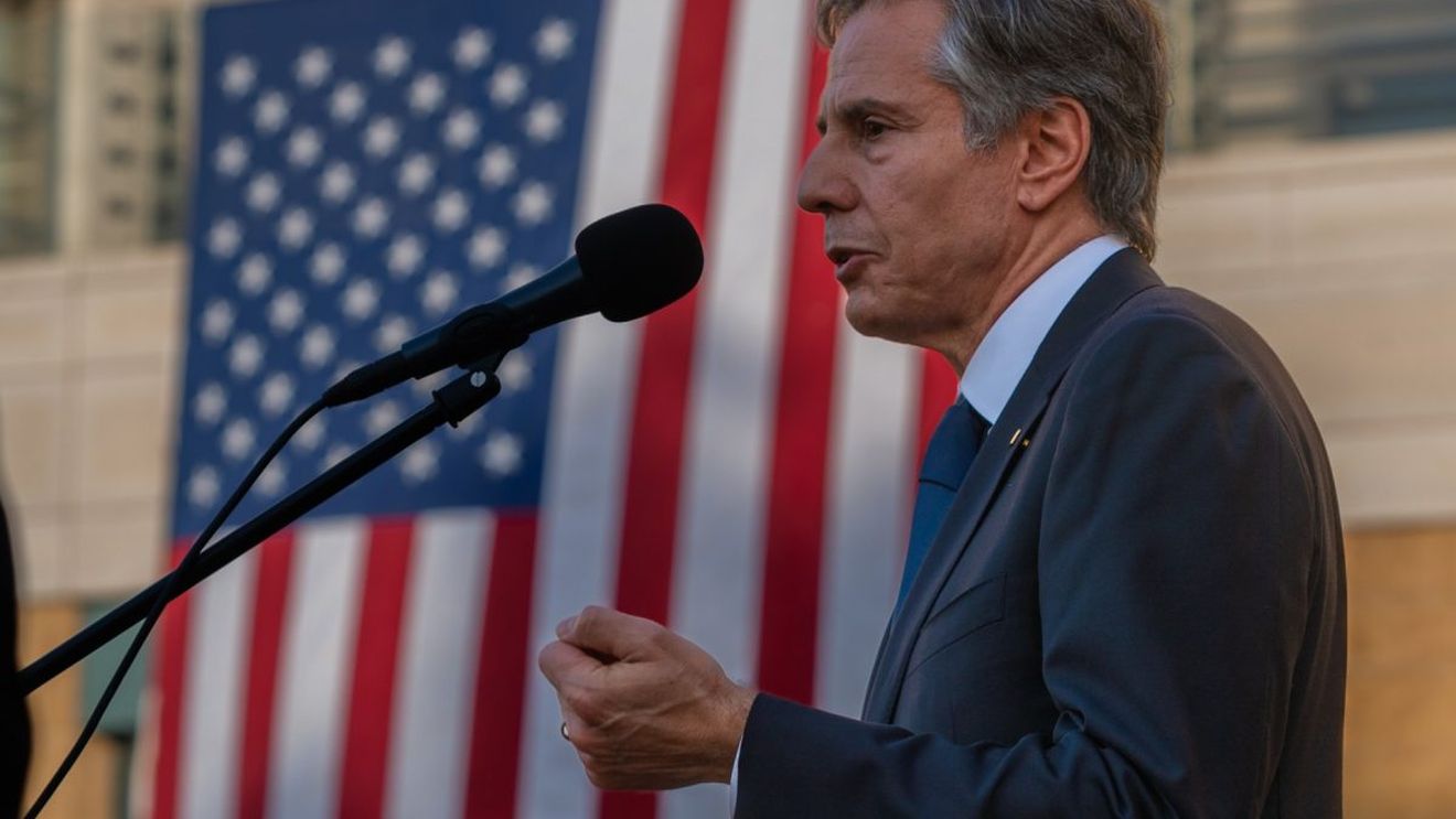 Blinken: Pe baza informațiilor disponibile în prezent, guvernul SUA apreciază că membri ai forțelor Rusiei au comis crime de război în Ucraina.