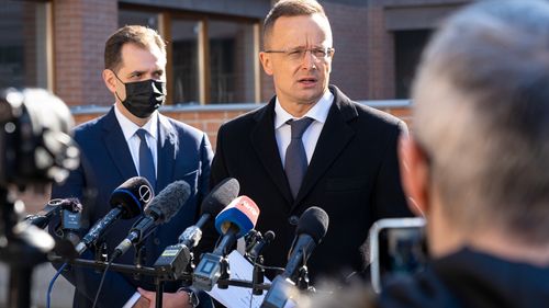 Péter Szijjártó, în vizită la Sfântu Gheorghe: Este asigurată posibilitatea ca niciun vot de dincolo de graniţele Ungariei să nu se piardă la alegeri