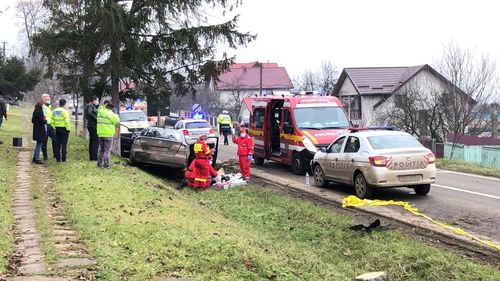 Botoșani: Un bărbat care a refuzat să oprească mașina la un filtru a fost împușcat de polițiștii care au tras în automobil