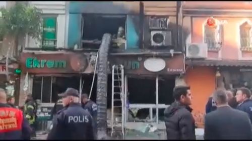 VIDEO Şapte morţi, printre care trei copii, şi cinci răniţi într-o explozie produsă într-un restaurant din Turcia. O persoană a fost reţinută