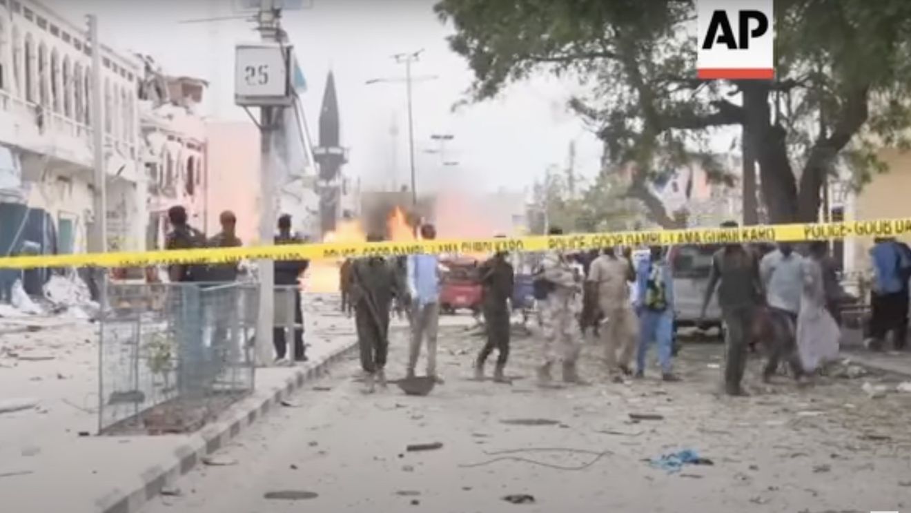 Somalia: Forţele de securitate au eliberat hotelul din capitala Mogadiscio, asediat de jihadiști