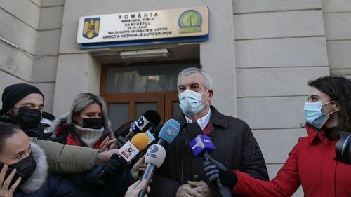 Înalta Curte a respins o cerere de reunire a dosarelor privind mita pentru licențele Microsoft/ Călin Popescu Tăriceanu și Petru Berteanu, acuzat că i-ar fi dat fostului premier 800.000 de dolari, vor fi judecați separat