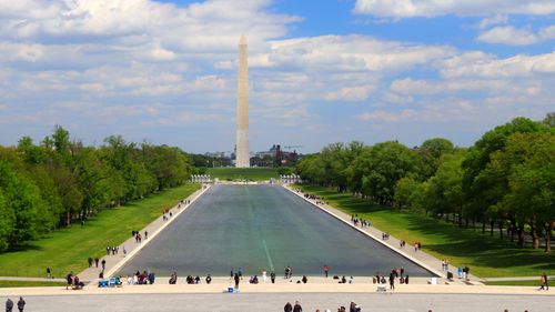 Fostul olimpic american Davey Hearn, acuzat că a vandalizat bazinul reflectorizant din Washington / Ar fi rupt o bucată de etanșant instalat recent pe fundul bazinului reflectorizant de la Monumentul Lincoln