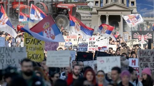 Manifestaţie la Belgrad împotriva unui proiect imobiliar al ginerelui lui Donald Trump, Jared Kushner / Acesta prevede dărâmarea unei clădiri a fostului stat major al armatei iugoslave pentru a permite construirea unui hotel de lux