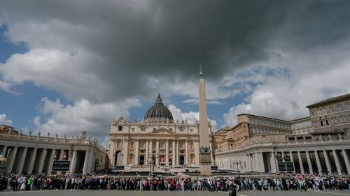 Volodimir Zelenski va participa la Liturghia de inaugurare a Papei Leon, alături de alţi lideri mondiali, anunţă Vaticanul