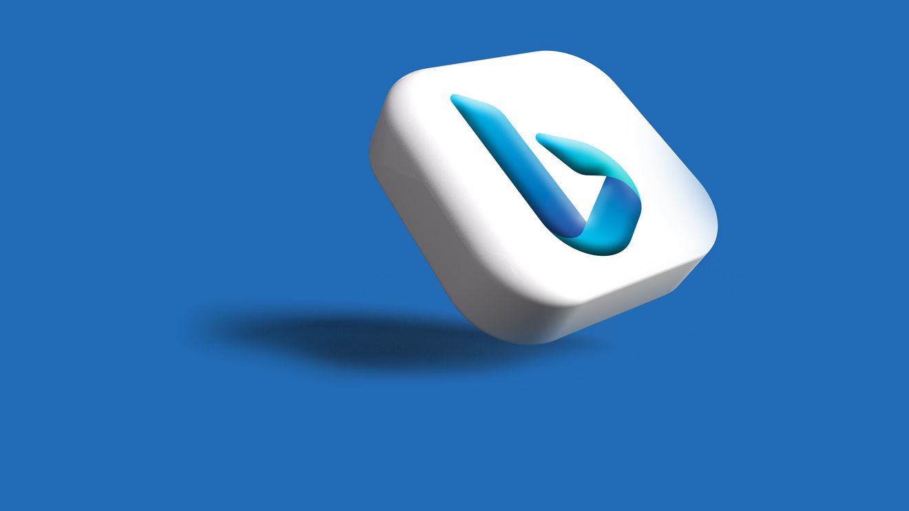 Procesul Google: Motorul de căutare Bing a rămas mic din cauza acordurilor făcute de Google cu producătorii de smartphone-uri