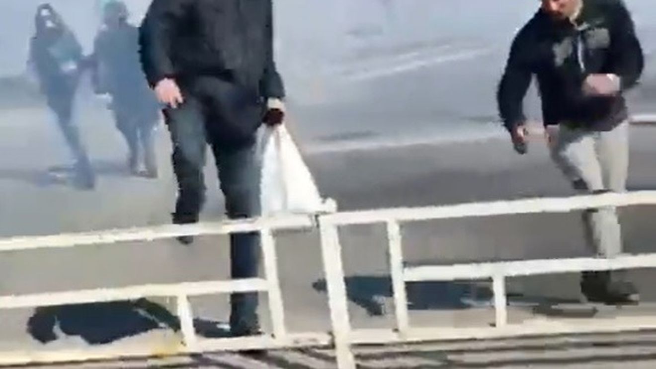 VIDEO Trupele ruse ar fi deschis focul împotriva unui protest pașnic, în Herson