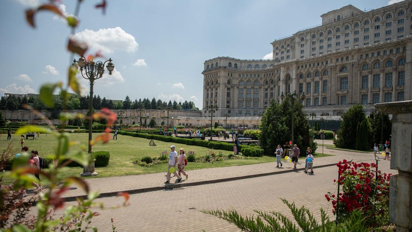 Camera Deputaţilor cumpără software pentru sistemul de control al accesului în valoare de peste 460.000 de lei / Criteriul de atribuire este "preţul cel mai scăzut