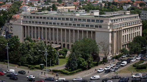 Șeful Guvernului: Eu sper ca la sfârşitul lui februarie peste 80% din ministere să le am reorganizate / Am cerut ca toate instituţiile să aibă un birou unic de autorizare, de avizare