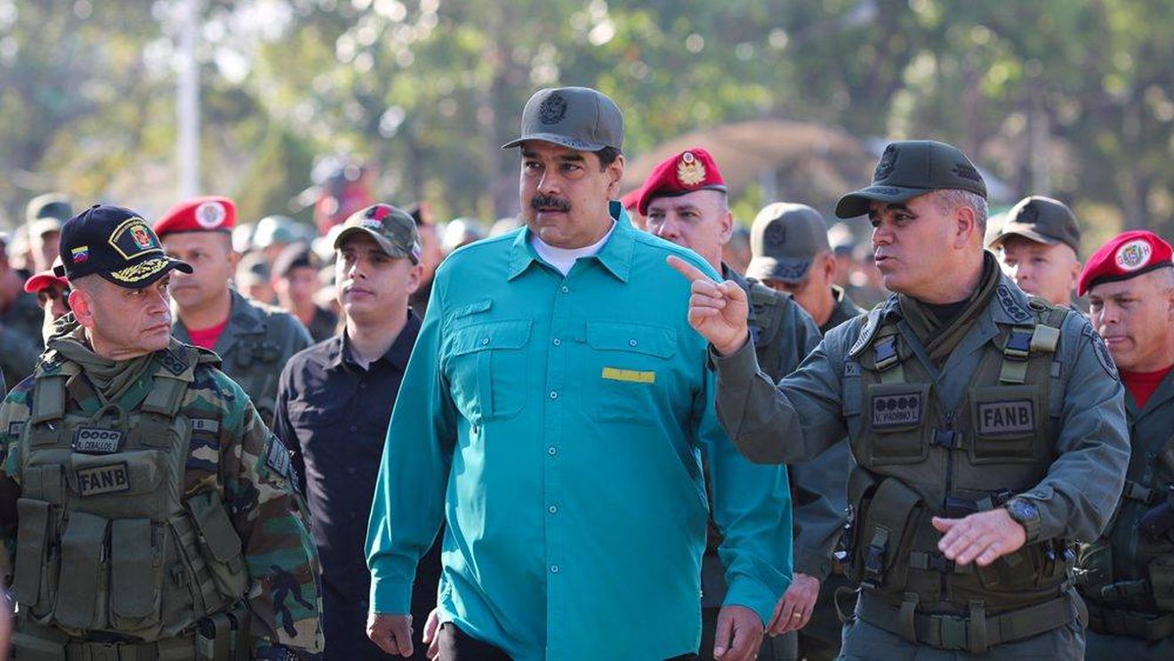 Maduro a mulțumit armatei pentru că a rezistat unui "complot imperialist"