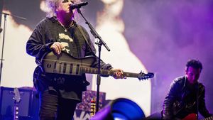 The Cure lansează „Alone”, prima lor piesă în șaisprezece ani