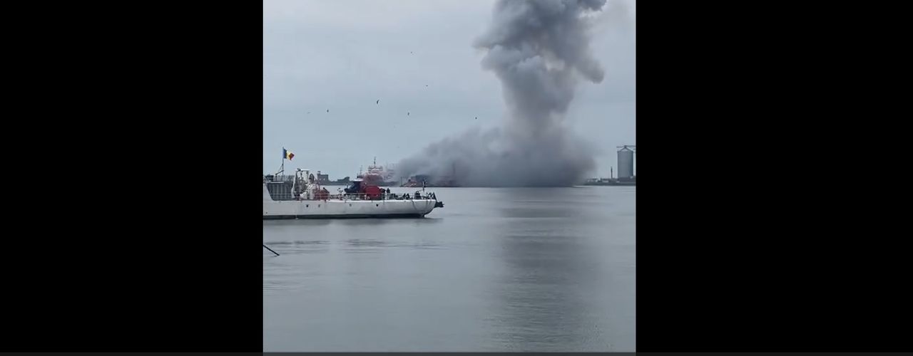 Live BREAKING O dronă marină ucraineană a explodat în Portul Constanța / Ucraina susține că a informat România după ce a pierdut controlul din cauza sabotajului rusesc / Miruță: Am identificat drona la 06:00, Ucraina ne-a anunțat la 10:00, am avut 10-15 minute să retragem oamenii din zonă