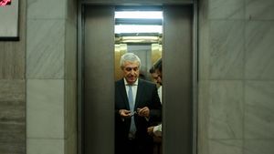 BREAKING Călin Popescu Tăriceanu a fost achitat definitiv de Curtea Supremă în dosarul privind incompatibilitatea unui fost senator/ Este dosarul în care procurorul de şedinţă a cerut achitarea, fără să se consulte cu procurorul de caz, pe motiv că legea "generează confuzie"