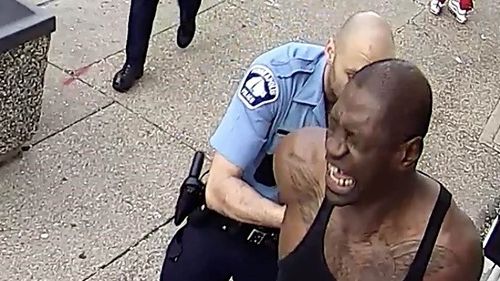 Sute de manifestanţi au protestat la Washington, în faţa Casei Albe, după uciderea afro-americanului George Floyd / Joe Biden denunţă ''plaga'' rasismului în cazul uciderii acestuia de către un polițist