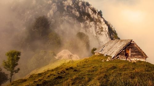 Numărul turiștilor din Parcul Național Domogled-Valea Cernei, în scădere în sezonul estival 2025 / ”Temperaturile extrem de ridicate din luna iulie au descurajat o parte dintre vizitatori”